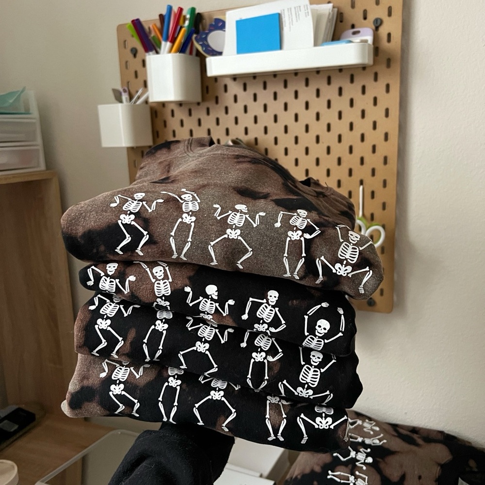 Skeleton Graphic Tie-Dye Sweatshirt